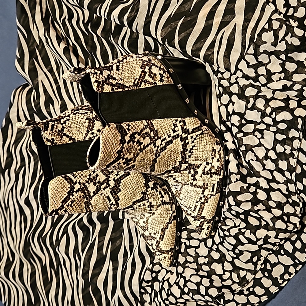 Charles snake skin boots